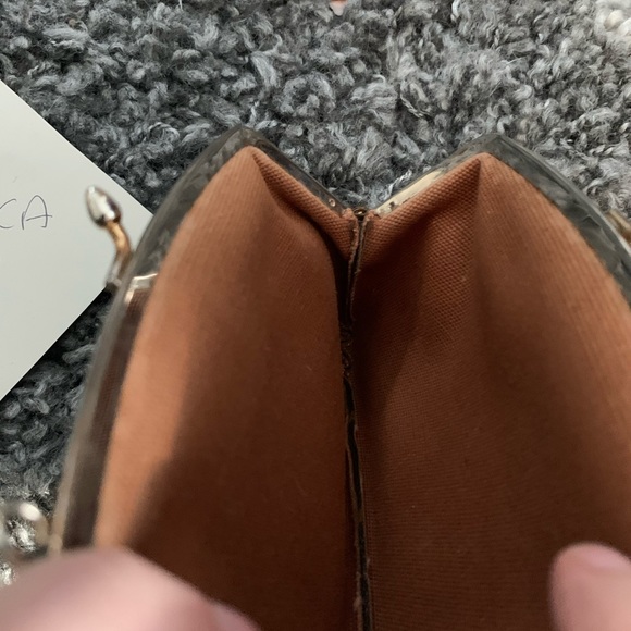 Kisslock Pouch - Picture 7 of 8